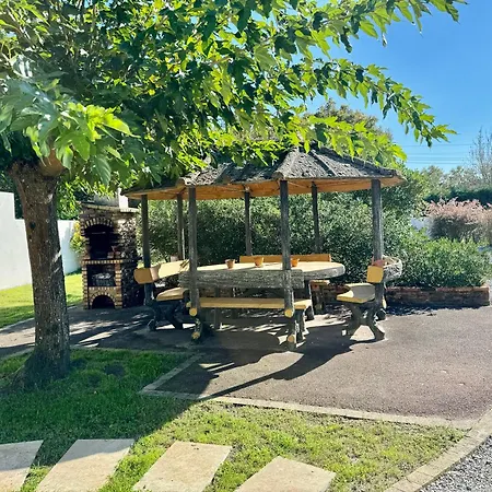 Villa Elara